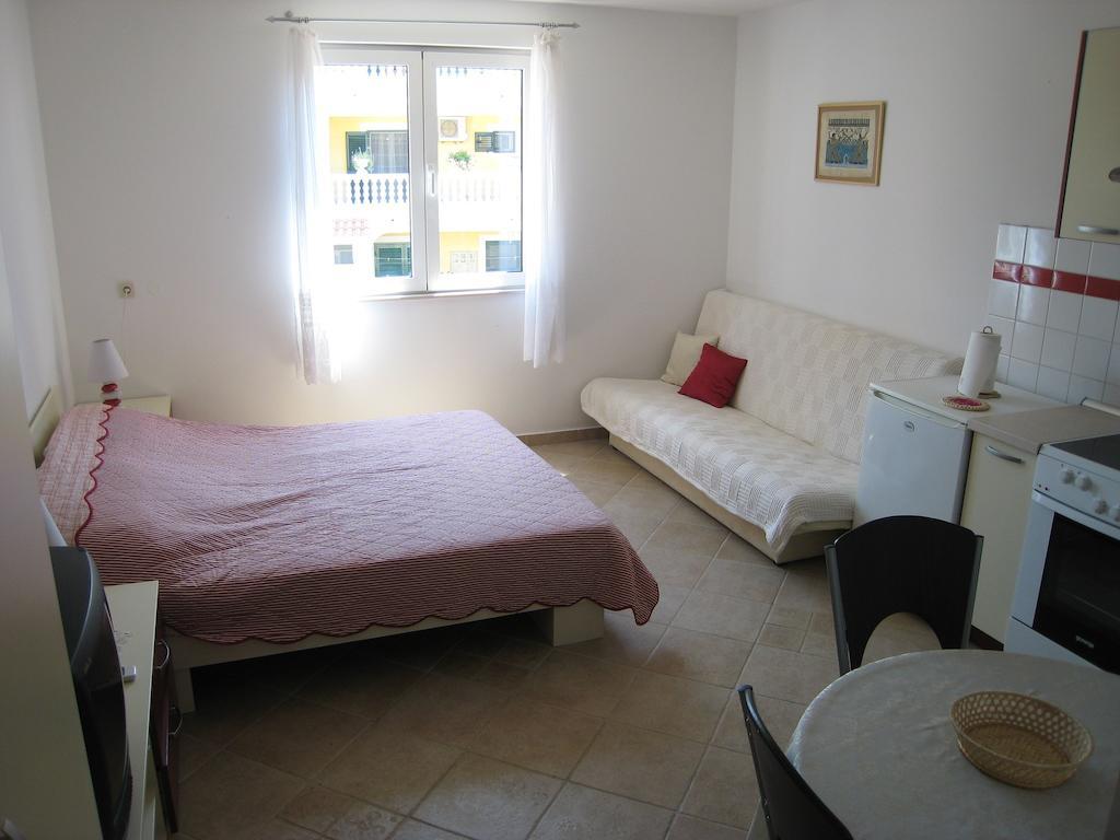 Apartments Mediterranean Sundance Vodice Room photo